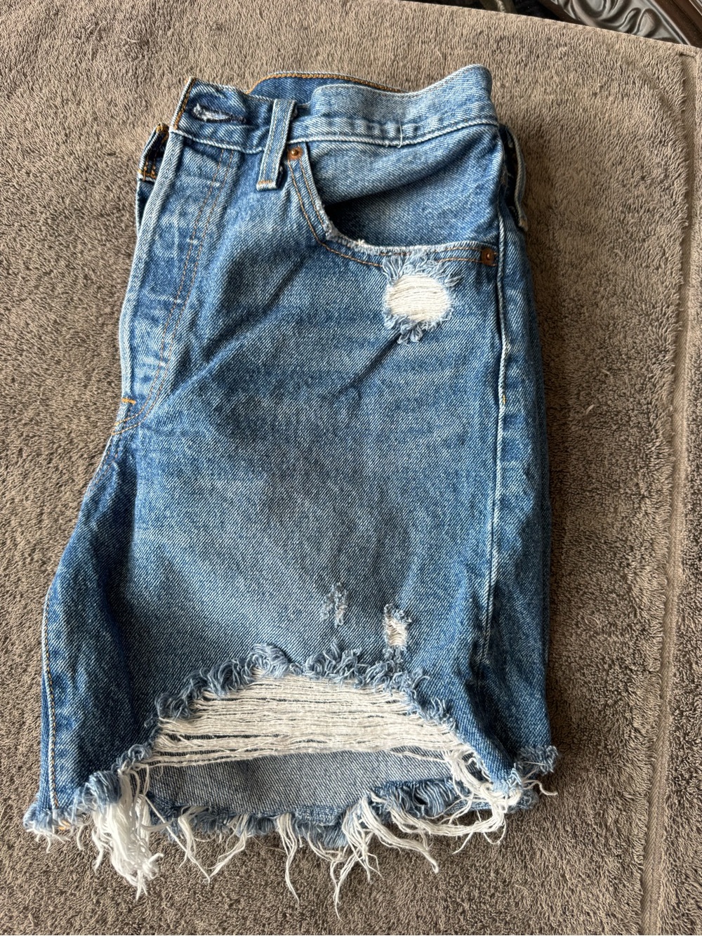 Levi's 501 Classic Blue Straight Denim Jeans Shorts-size W28 - Picture 7 of 11